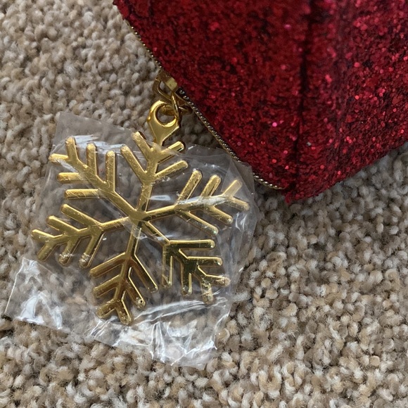 Red sequence hand bag - Picture 2 of 4